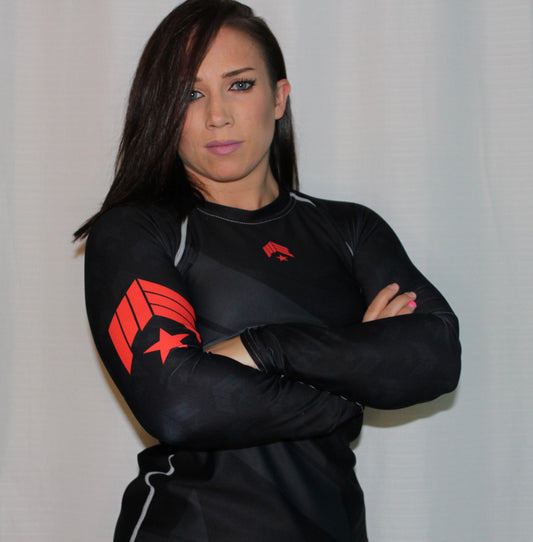 MAIN-EVNT - KILL KIT - Black Out - Women's Rash Guard
